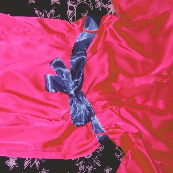 Victoria's Secret Robe - Picture 12 of 15